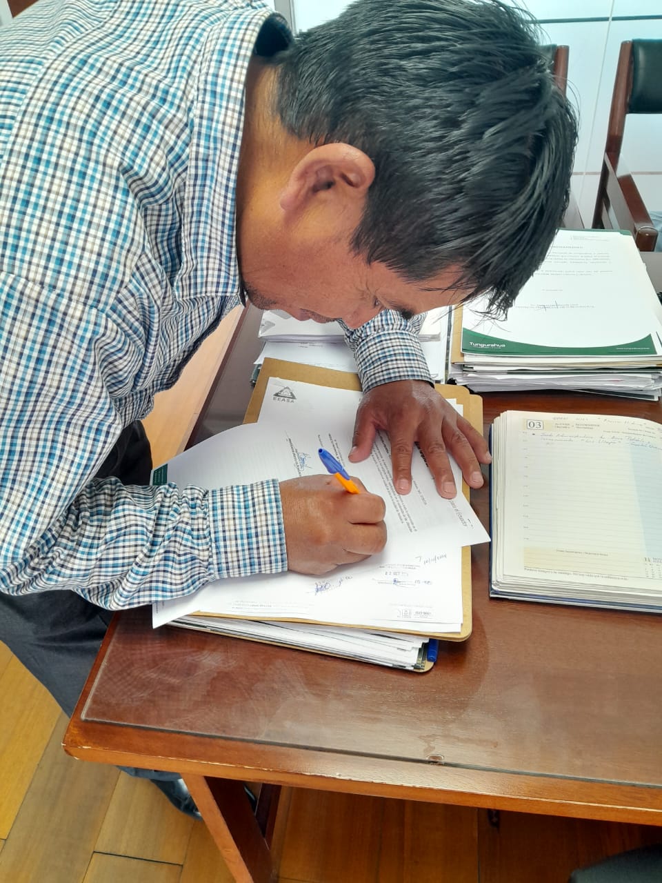 FIRMA DE CONVENIO ENTRE EL GADP PICAIHUA Y EL GOBIERNO PROVINCIAL DE TUNGURAHUA